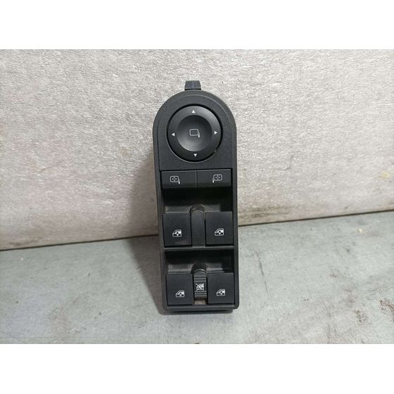 Mando Elevalunas Delantero Izquierdo Para Opel Zafira B