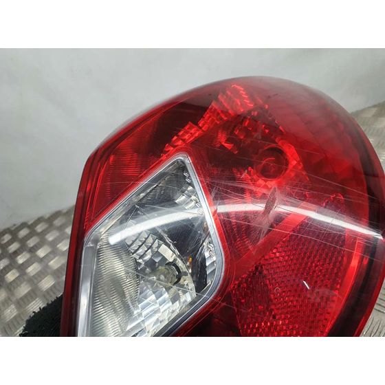 Piloto Trasero Derecho Para Opel Corsa D