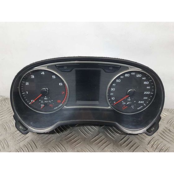 Cuadro Instrumentos Para Audi A1