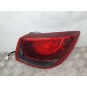 Piloto Trasero Derecho Para Mazda 2 Lim.