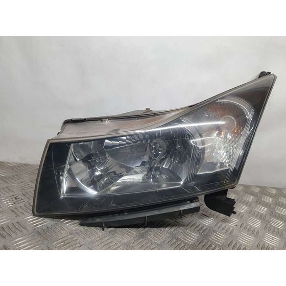 Faro Izquierdo Para Chevrolet Cruze