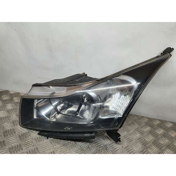Faro Izquierdo Para Chevrolet Cruze