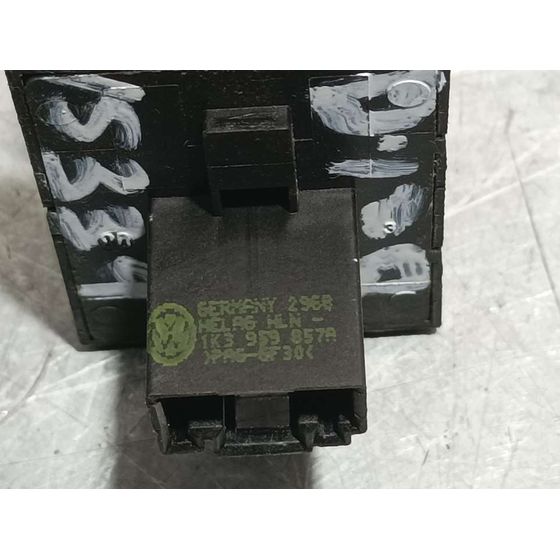 Mando Elevalunas Delantero Izquierdo Para Volkswagen Golf Vi
