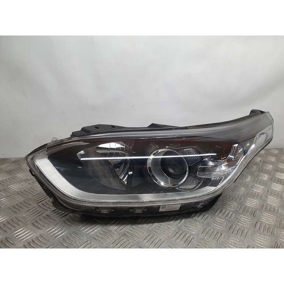 Faro Izquierdo Para Kia Cee'd