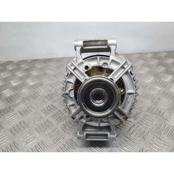 Alternador Para Mercedes Clase C Familiar