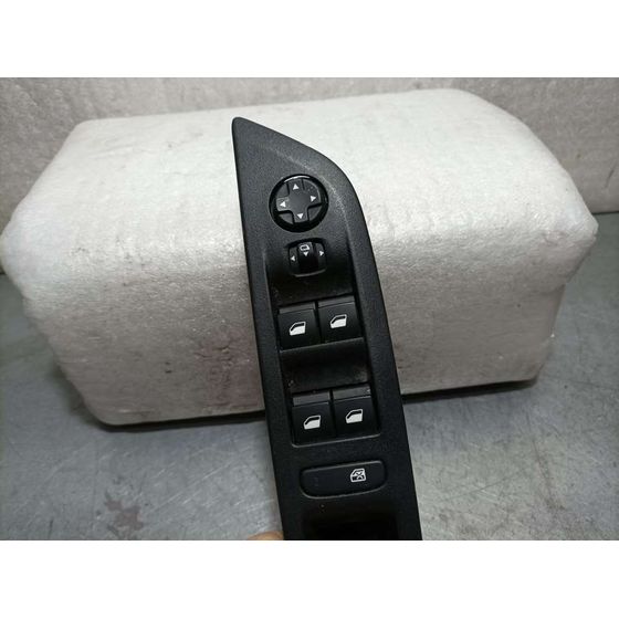 Mando Elevalunas Delantero Izquierdo Para Peugeot 2008