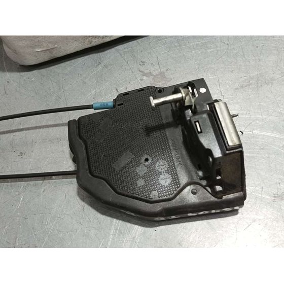Cerradura Puerta Trasera Derecha Para Toyota Verso