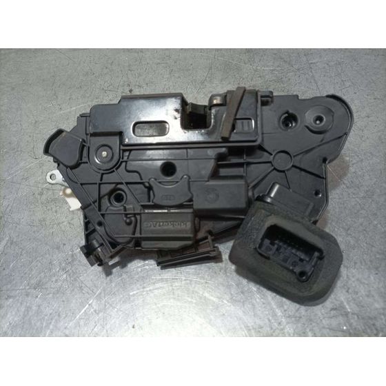 Cerradura Puerta Trasera Izquierda Para Volkswagen Polo