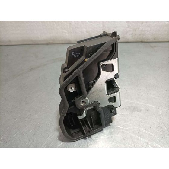Cerradura Puerta Trasera Derecha Para Bmw Serie 3 Lim.