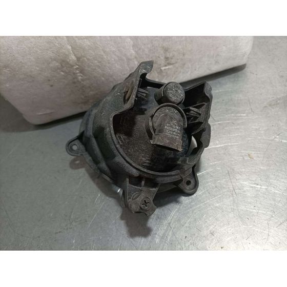 Faro Antiniebla Derecho Para Ssangyong Rodius