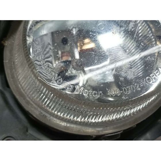 Faro Antiniebla Derecho Para Ssangyong Rodius