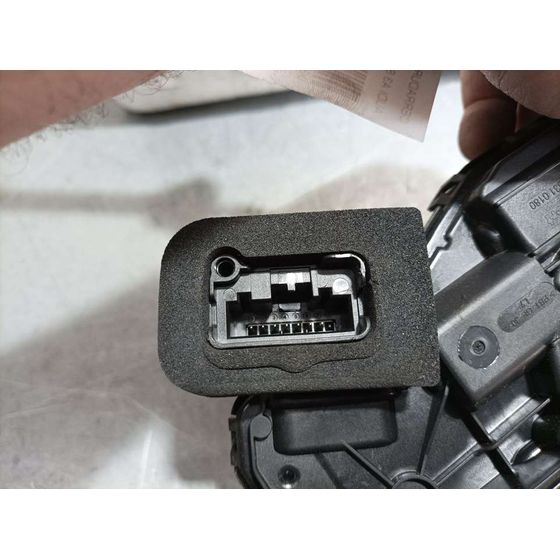 Cerradura Puerta Delantera Izquierda Para Audi A3 Sedan