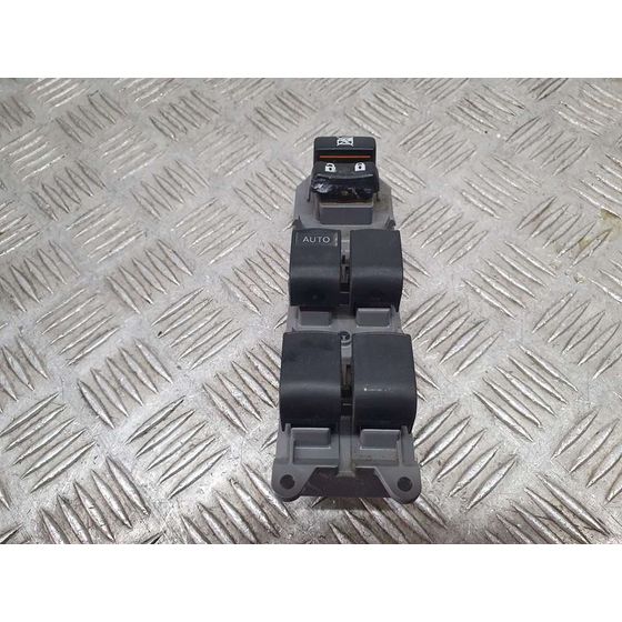 Mando Elevalunas Delantero Izquierdo  Para Toyota Yaris