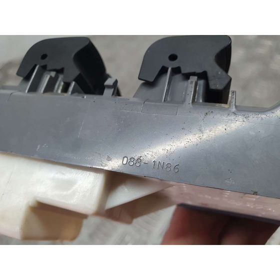 Mando Elevalunas Delantero Izquierdo  Para Toyota Yaris