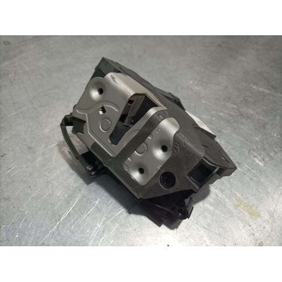 Cerradura Puerta Delantera Derecha Para Ford Focus Lim.