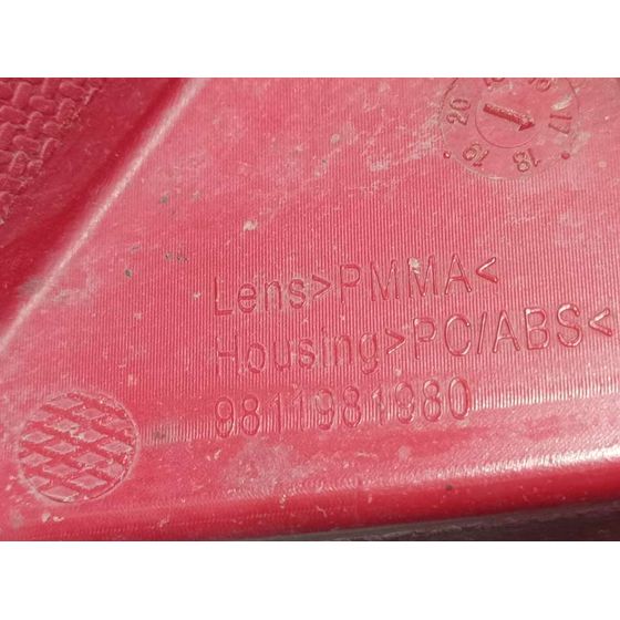 Piloto Trasero Derecho Paragolpes para Peugeot 5008