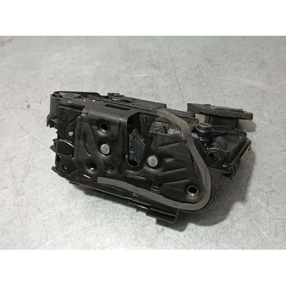 Cerradura Puerta Trasera Derecha Para Skoda Superb
