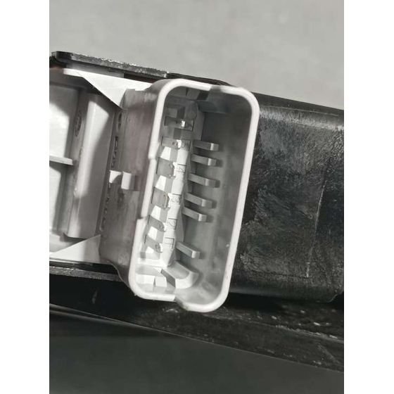 Elevalunas Delantero Derecho para Peugeot 2008 (P1)