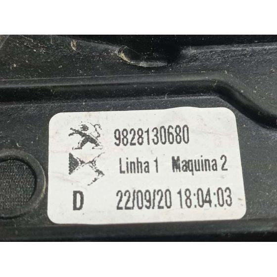 Elevalunas Delantero Derecho para Peugeot 2008 (P1)