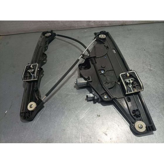 Elevalunas Delantero Derecho para Peugeot 2008 (P1)