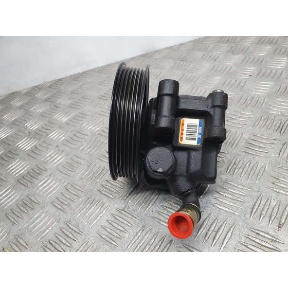 Bomba Direccion para Ford Focus Berlina (Cak)