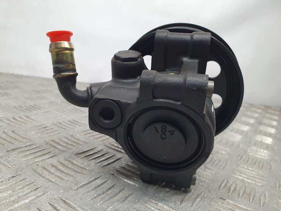 Bomba Direccion para Ford Focus Berlina (Cak)