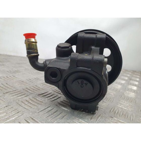 Bomba Direccion para Ford Focus Berlina (Cak)