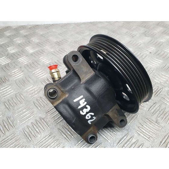 Bomba Direccion para Ford Focus Berlina (Cak)