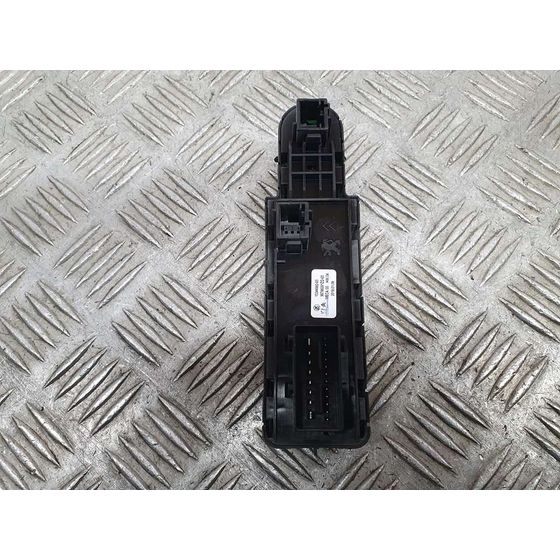 Mando Elevalunas Delantero Izquierdo Para Opel Crossland X