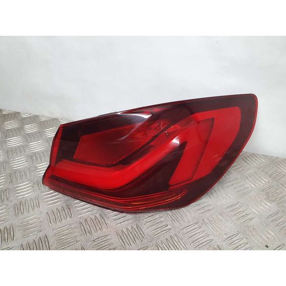 Piloto Trasero Derecho Para Bmw Serie 1 Lim.