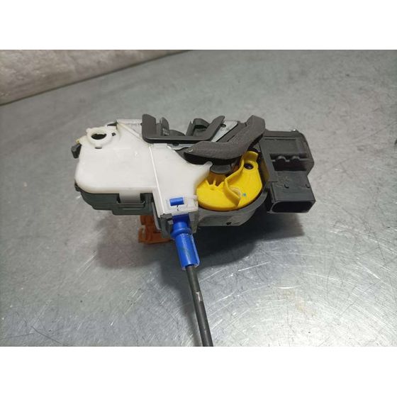 Cerradura Puerta Delantera Izquierda  Para Opel Mokka