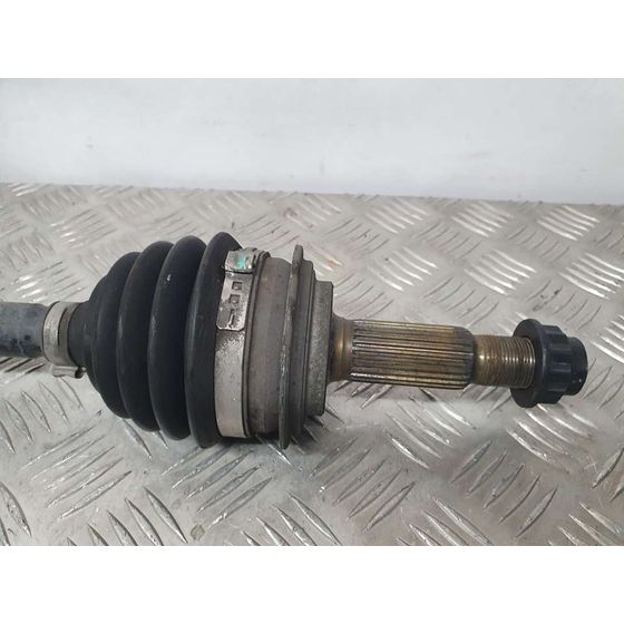 Transmision Delantera Derecha Para Toyota Yaris