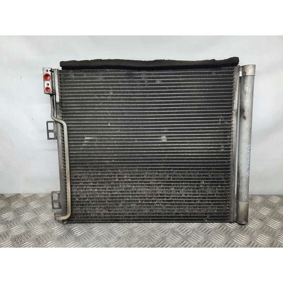 Condensador / Radiador Aire Acondicionado Para Nissan Nv 200
