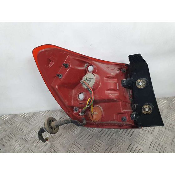 Piloto Trasero Derecho Para Kia Rio