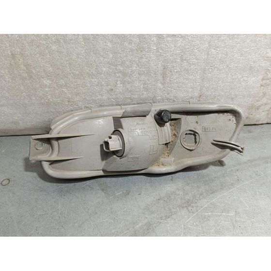 Piloto Trasero Izquierdo Paragolpes Para Lexus Rx 300
