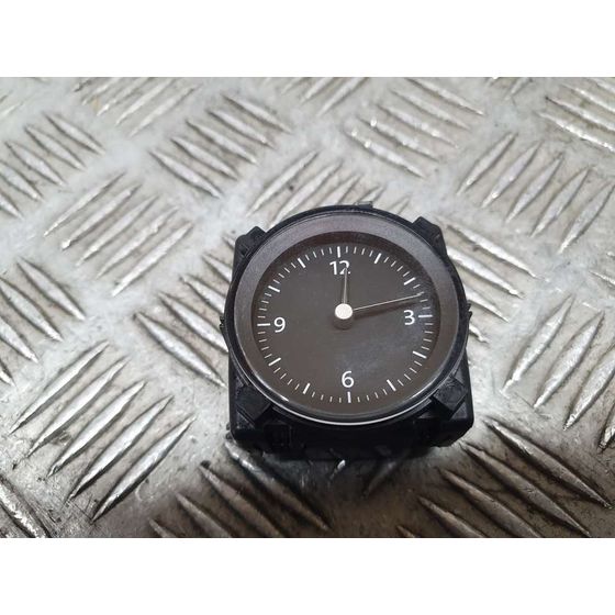 Reloj para Volkswagen Passat Lim. (3G2)