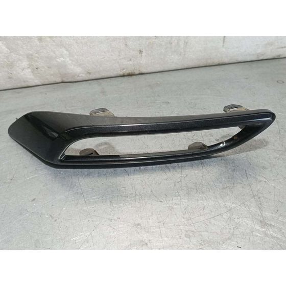 Rejilla Izq Paragolpes para Toyota Auris