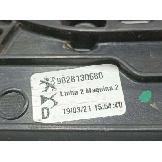 Elevalunas Delantero Derecho Para Peugeot 2008