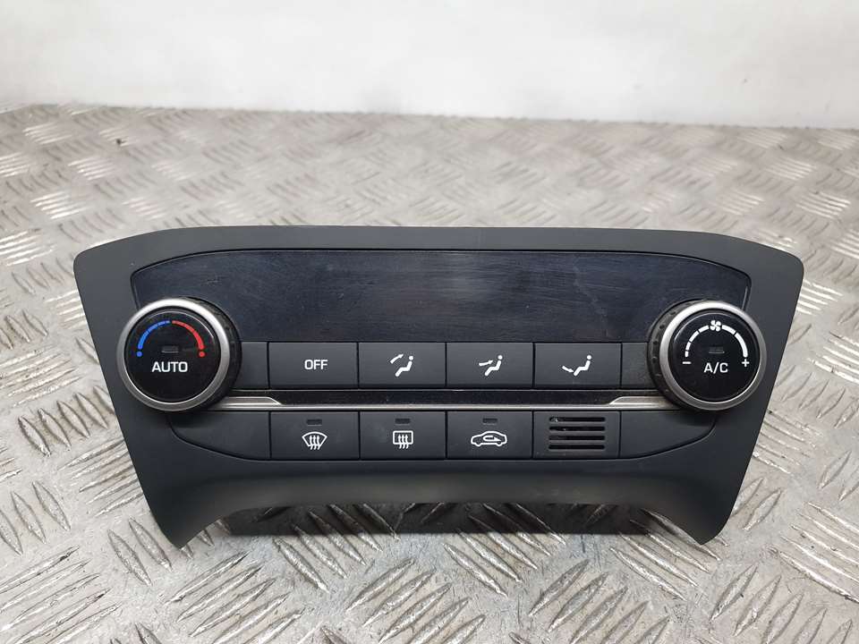 Mando Climatizador Para Hyundai I20 Active