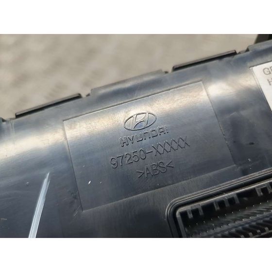 Mando Climatizador Para Hyundai I20 Active