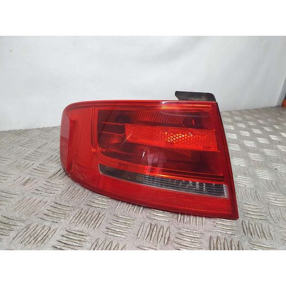 Piloto Trasero Izquierdo Para Audi A4 Ber.