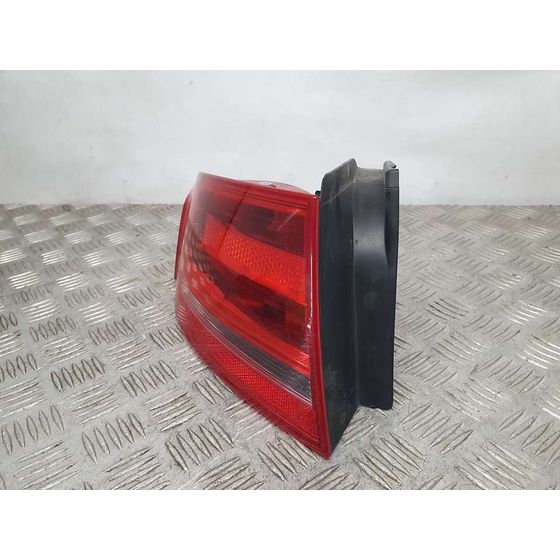 Piloto Trasero Izquierdo Para Audi A4 Ber.