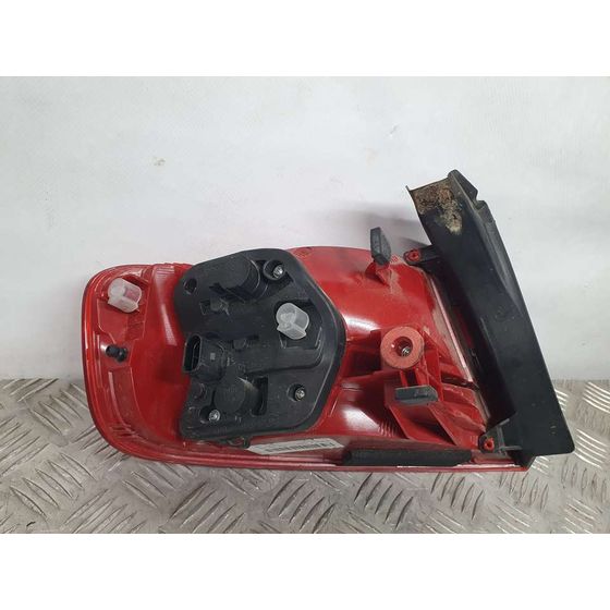 Piloto Trasero Derecho Para Audi A4 Ber.