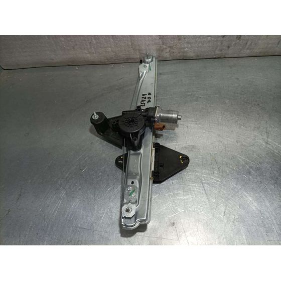Elevalunas Delantero Derecho Para Dacia Sandero