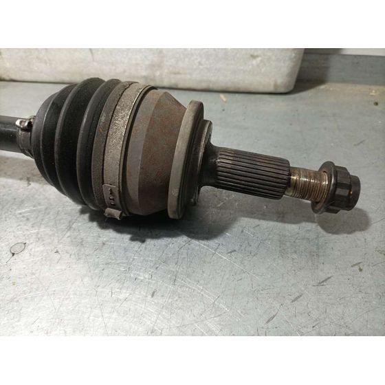 Transmision Delantera Derecha Para Toyota Verso