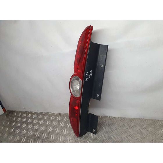 Piloto Trasero Izquierdo para Fiat Doblo Cargo