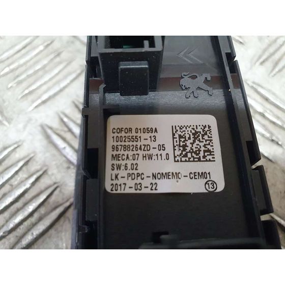 Mando Elevalunas Delantero Izquierdo Para Peugeot 308