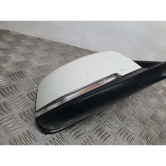Retrovisor Derecho Para Bmw Serie 1 Lim.