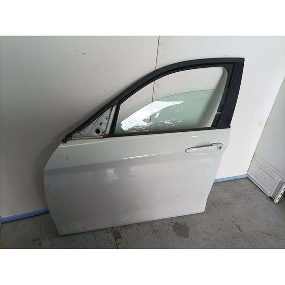 Puerta Delantera Izquierda Para Bmw Serie 1 Lim.