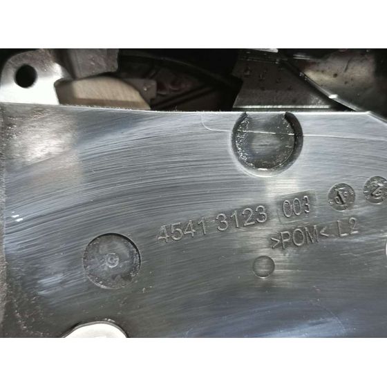 Cerradura Puerta Delantera Izquierda Para Bmw Serie 1 Lim.